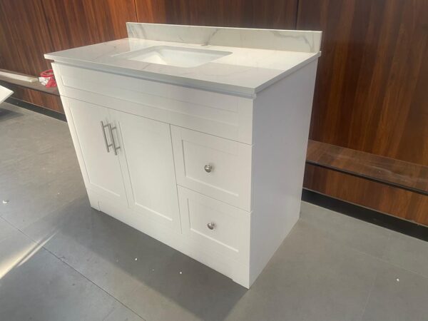 42" MDF vanity - Image 2