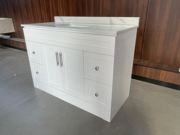 42" MDF vanity - Image 4